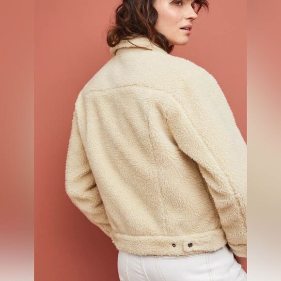 Anthropologie Levi's Sherpa cropped Trucker Jacket. XS - Picture 2 of 7
